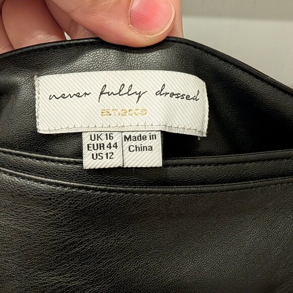 Black Vegan Leather Jaspre Skirt - Picture 5 of 7